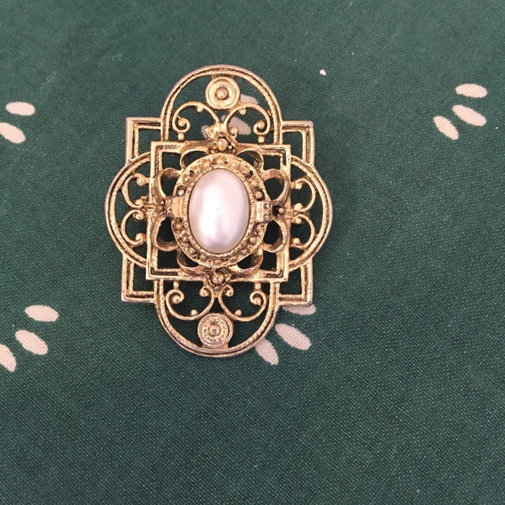 Gold Pin